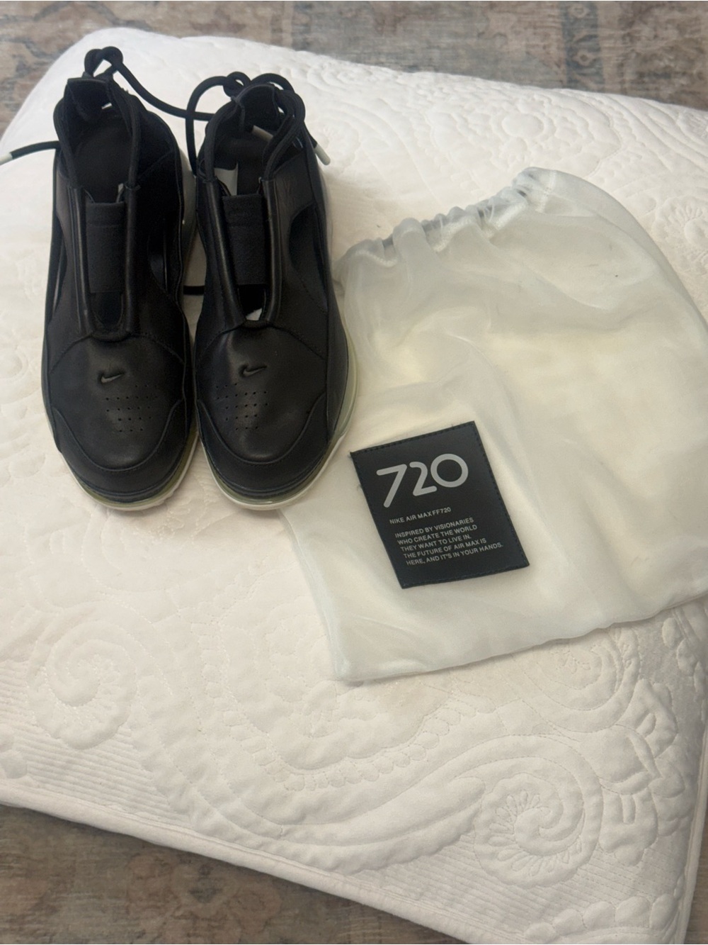 Nike Black Slip-On Air Max 720 Sneakers